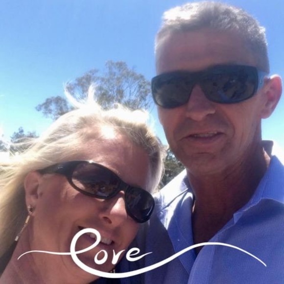 Meet your Posher, Kym n mark - Picture 1 of 1